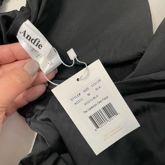 Andie The Santorini One Piece Swimsuit Black Size M NEW Minimalist - Picture 7 of 8
